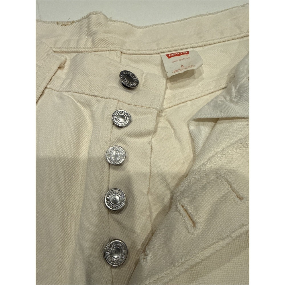 Vintage 90s Levi's 501 Women's Ivory Straight Leg Button Fly Jeans Size 9 USA